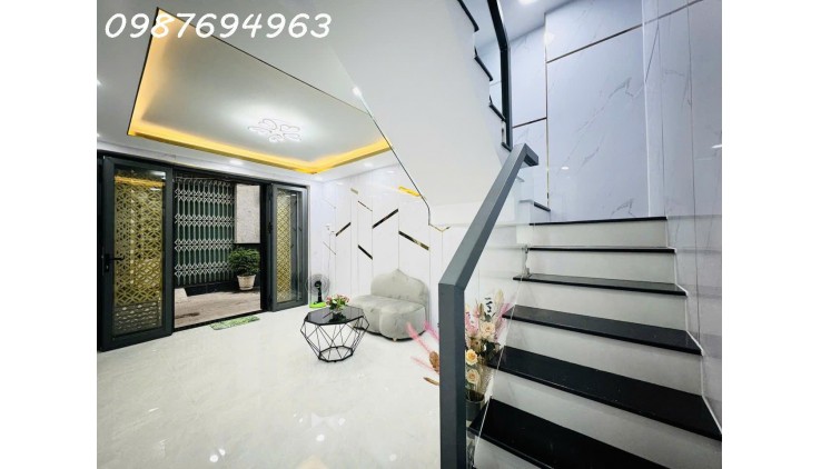 QUẬN 8, PHẠM THẾ HIỂN PHƯỜNG 3 - HẺM THÔNG TỨ TUNG - OTO ĐẬU CỬA - NHÀ MỚI TINH VÀO Ở NGAY - CHỈ NHỈNH 3 TỶ TL